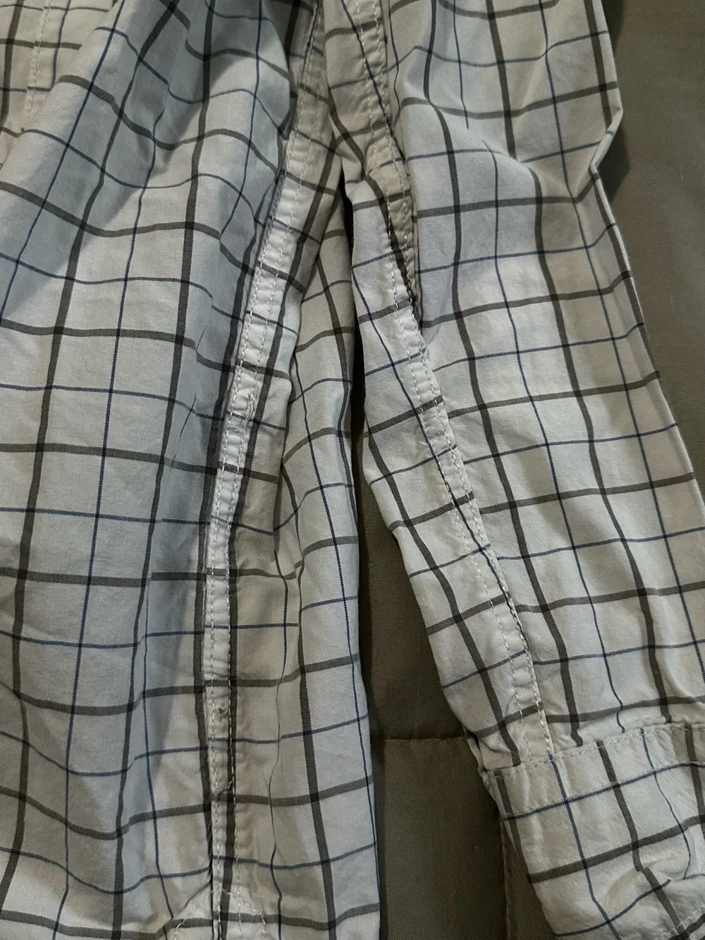 GAP light gray